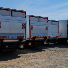 Hydraulic tail lifts